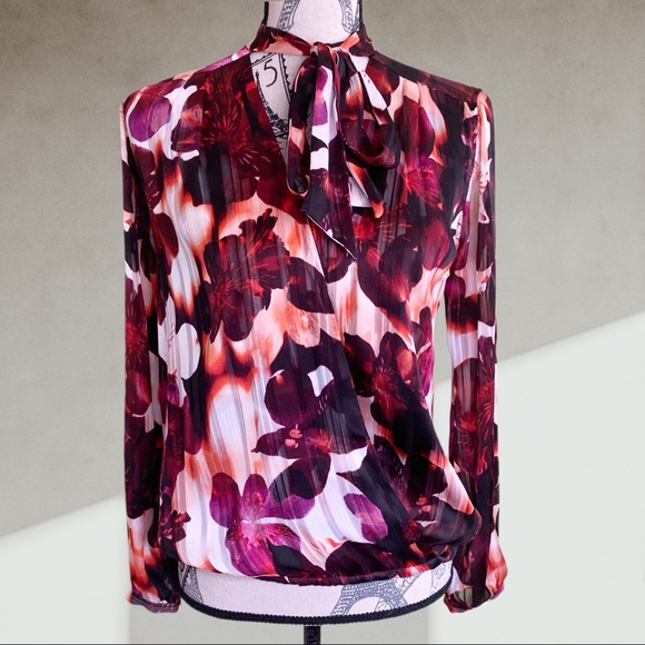 GUESS floral neck tie blouse S-M - Picture 2 of 9